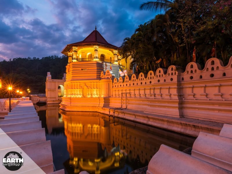 A Kandy, tra spiritualità e devozione in Sri Lanka