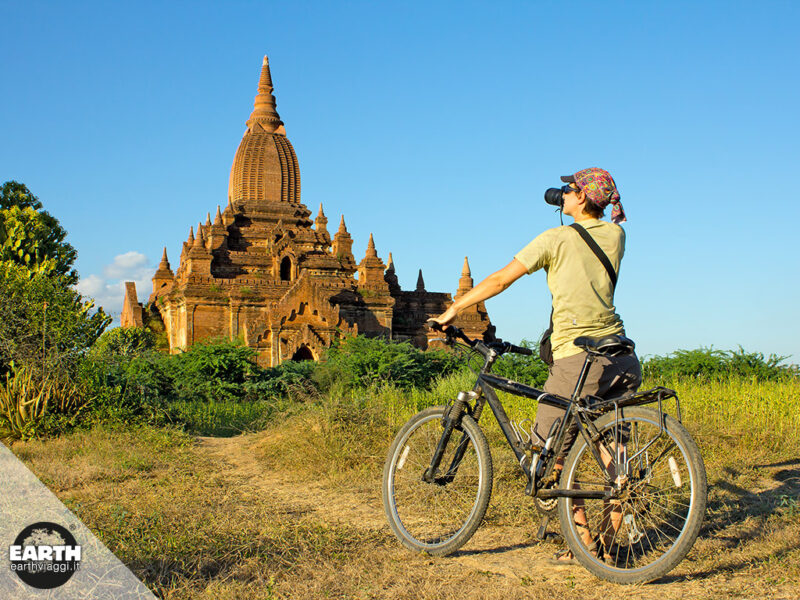 bagan in bicicletta, myanmar