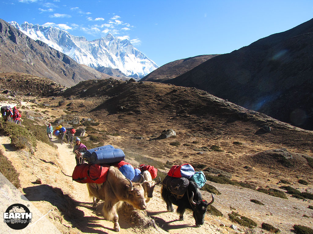 Gli Sherpa, i custodi delle montagne più alte del Pianeta